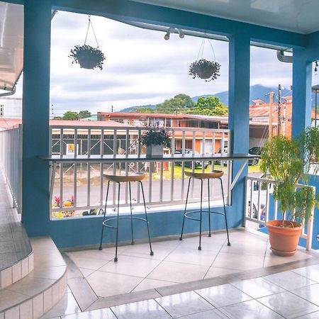 Hotel Alicia La Fortuna Extérieur photo